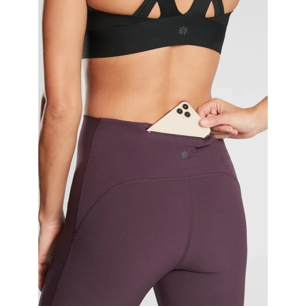 ✨2/$20 Athleta Ultimate Dobby Crop Pant Pocket Athletic Textured Purple SP Small - Picture 16 of 16